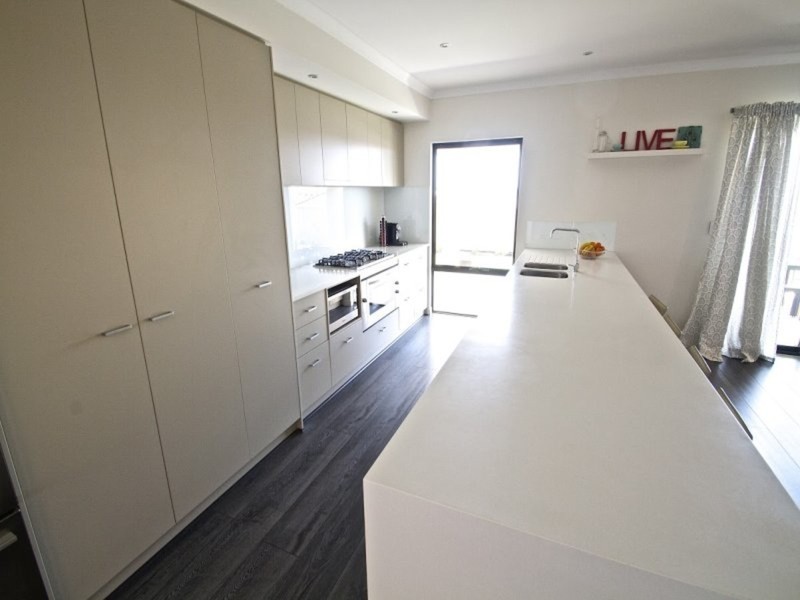 15 Bathurst Gardens, Darch WA 6065