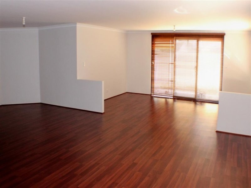 5 Winnipeg Terrace, Wanneroo WA 6065