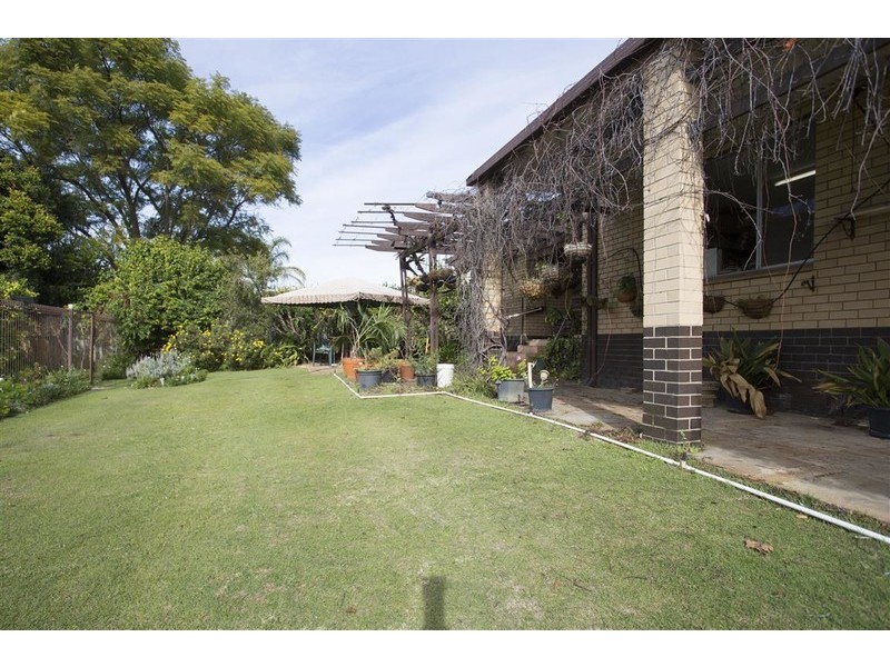 14 Chobham Way, Morley WA 6062