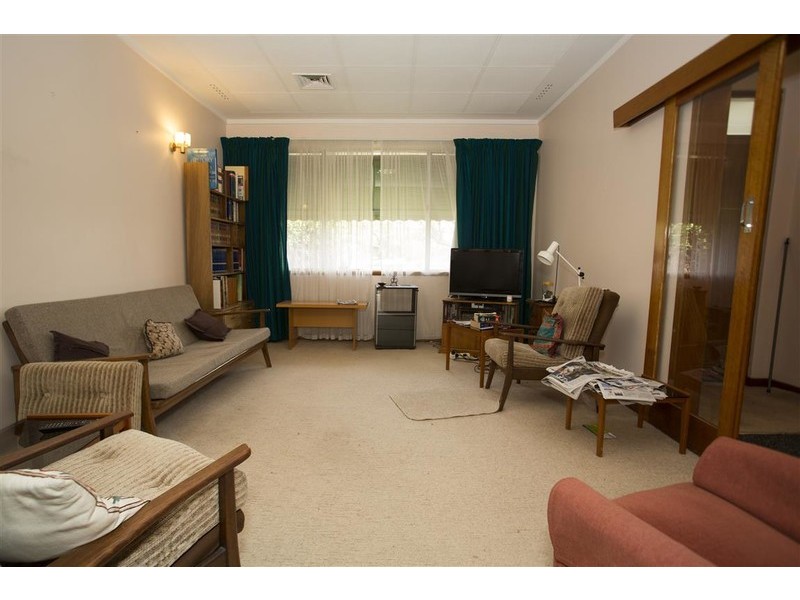 14 Chobham Way, Morley WA 6062