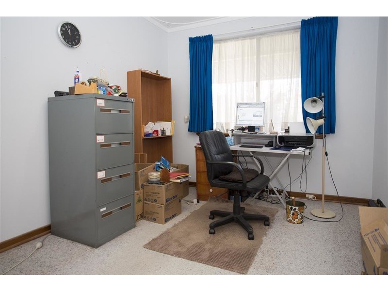14 Chobham Way, Morley WA 6062