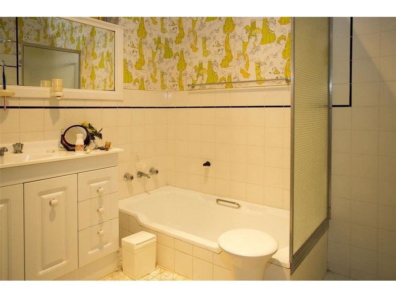 14 Chobham Way, Morley WA 6062