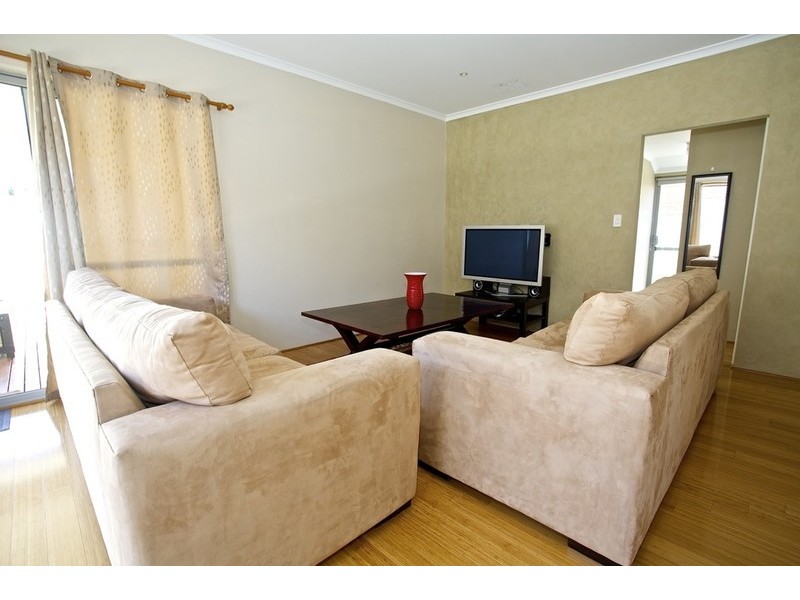 19 Cass Boulevard, Darch WA 6065