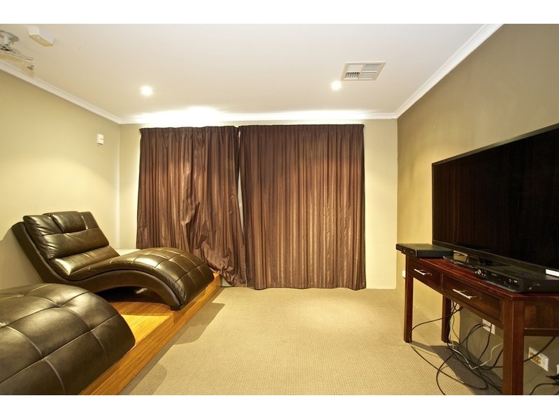 19 Cass Boulevard, Darch WA 6065