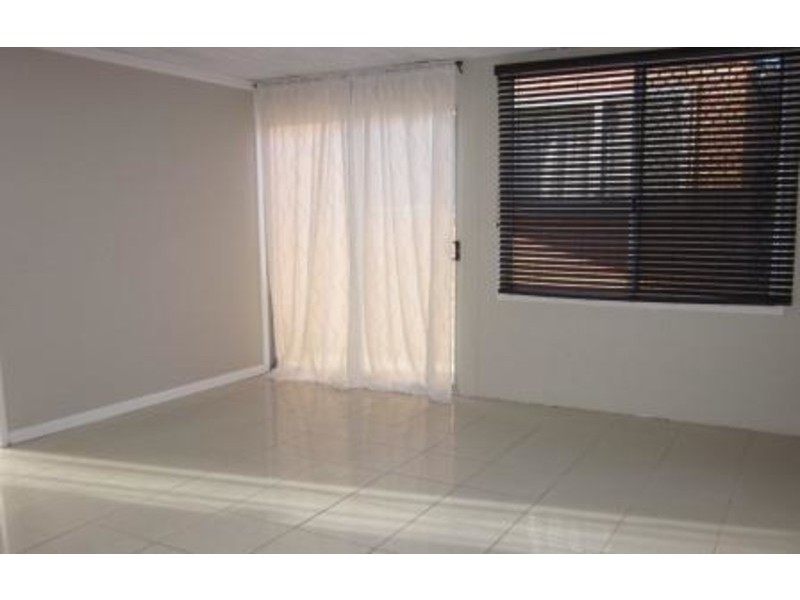 14 Denston Way, Girrawheen WA 6064