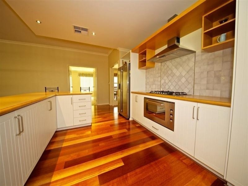 160 Kingsway, Darch WA 6065