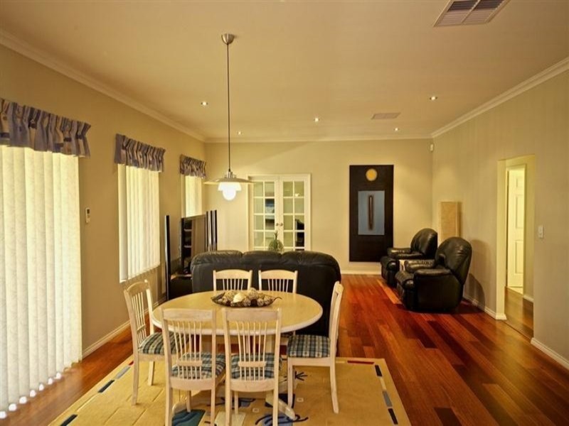 160 Kingsway, Darch WA 6065