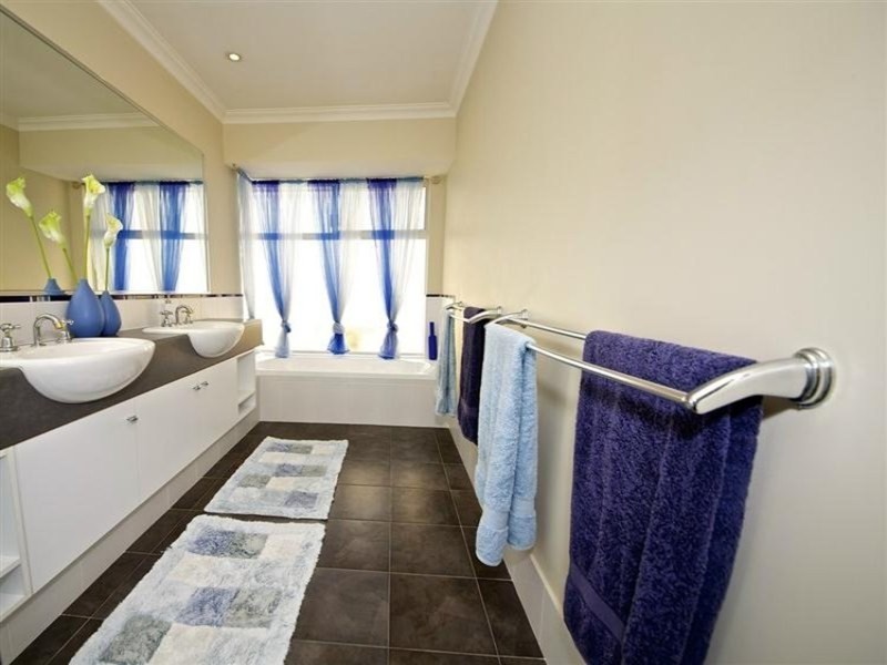 160 Kingsway, Darch WA 6065