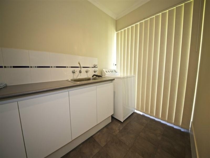 160 Kingsway, Darch WA 6065