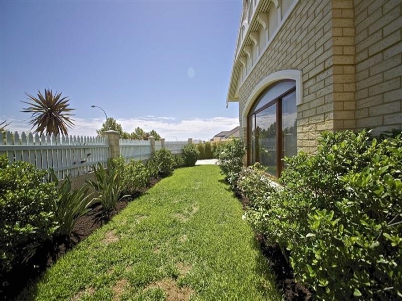 160 Kingsway, Darch WA 6065