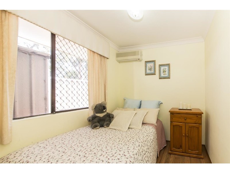 5 Danvers Close, Marangaroo WA 6064