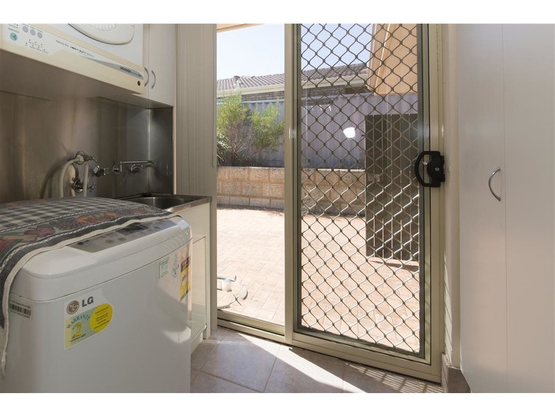 5 Danvers Close, Marangaroo WA 6064