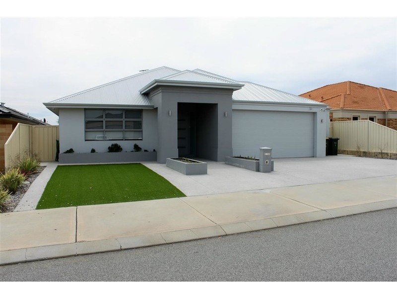 11 Braemount Road, Darch WA 6065