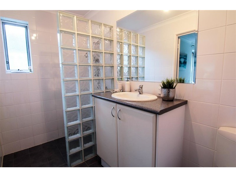 33 Marginson Drive, Landsdale WA 6065