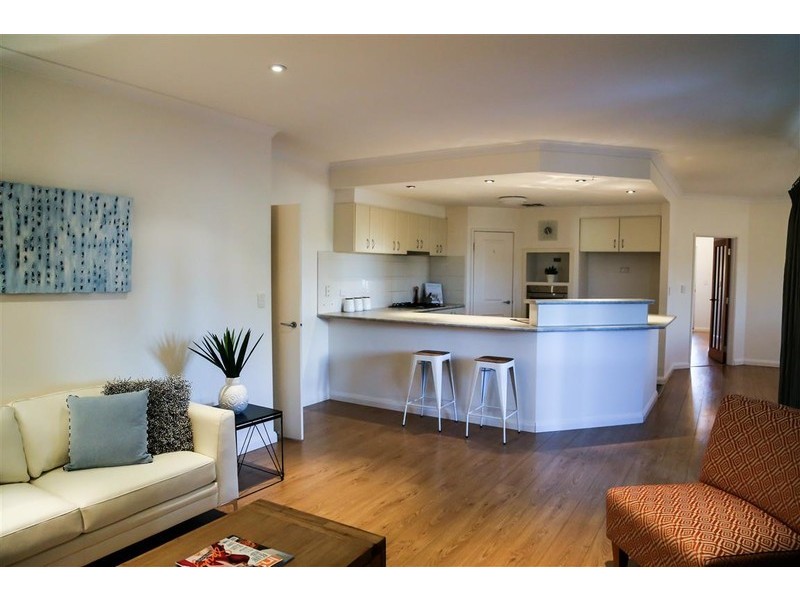 33 Marginson Drive, Landsdale WA 6065