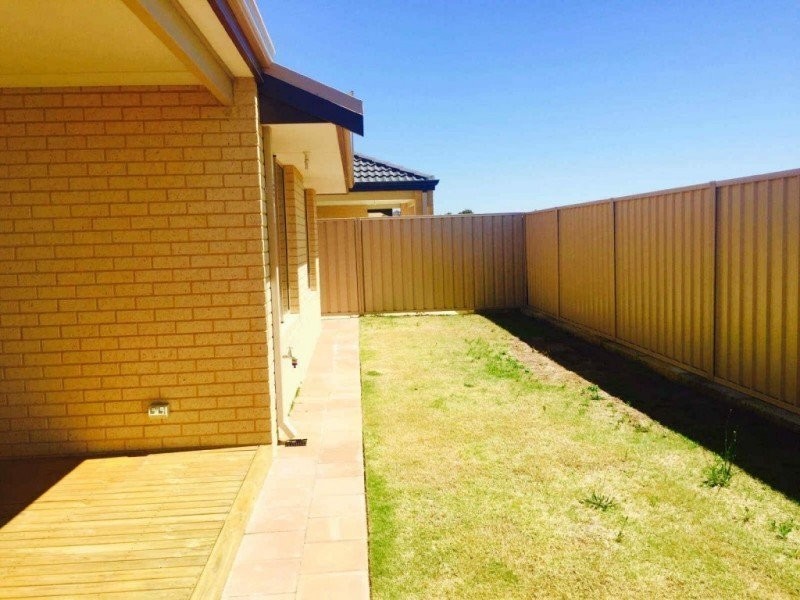 39 Bathurst Gardens, Darch WA 6065