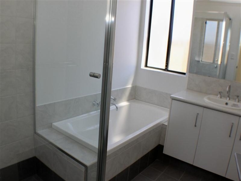 154 Landsdale Road, Darch WA 6065