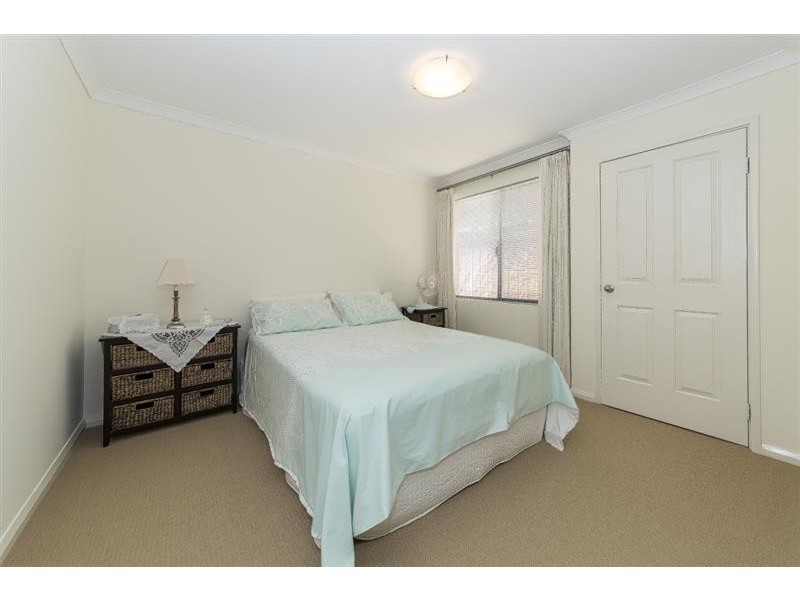 15 Sutton Way, Darch WA 6065