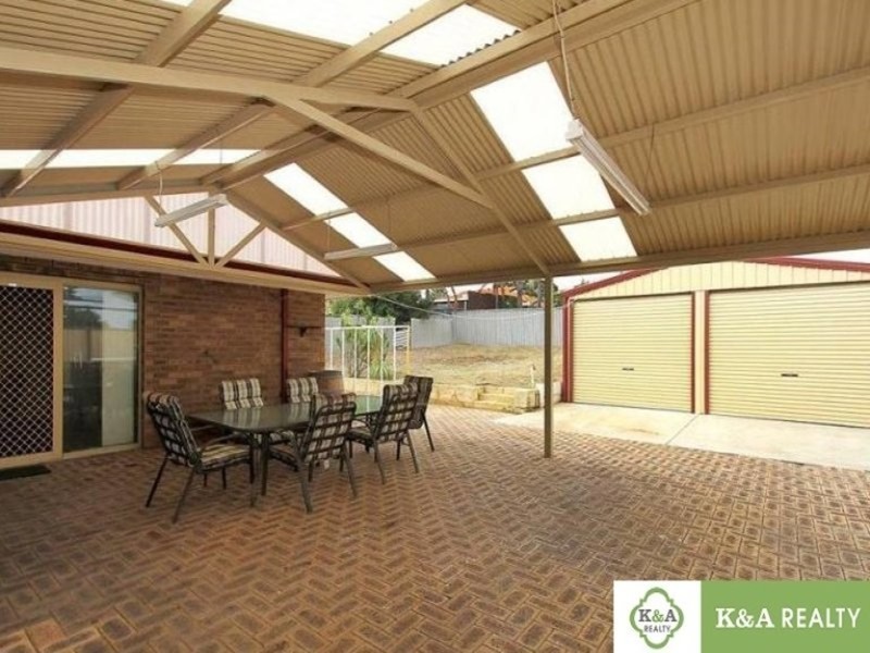 8 Wanill Place, Wanneroo WA 6065