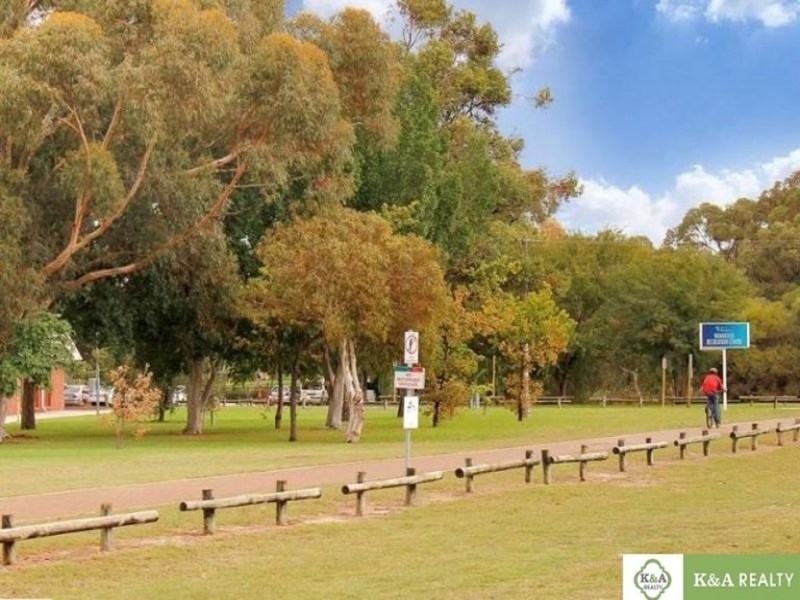 8 Wanill Place, Wanneroo WA 6065