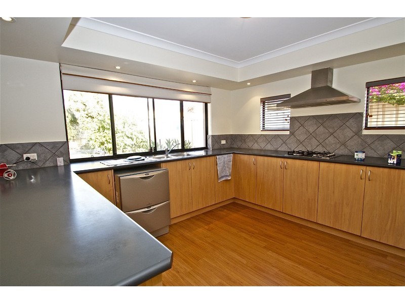 8 Kilchurn Promenade, Darch WA 6065