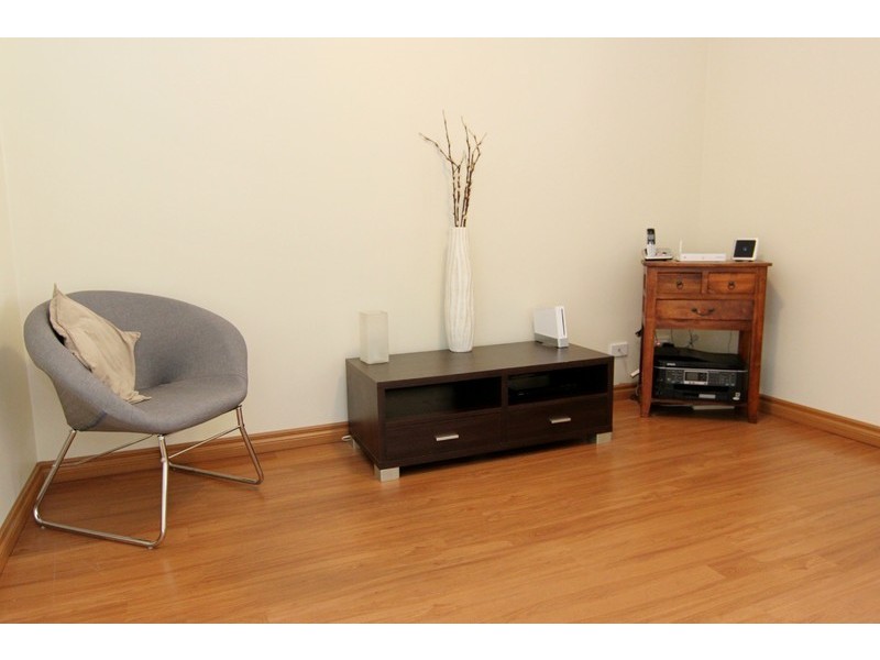 8 Kilchurn Promenade, Darch WA 6065