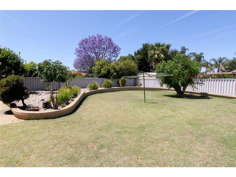 56 Jefferson Drive, Marangaroo WA 6064