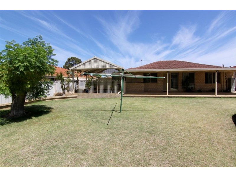56 Jefferson Drive, Marangaroo WA 6064