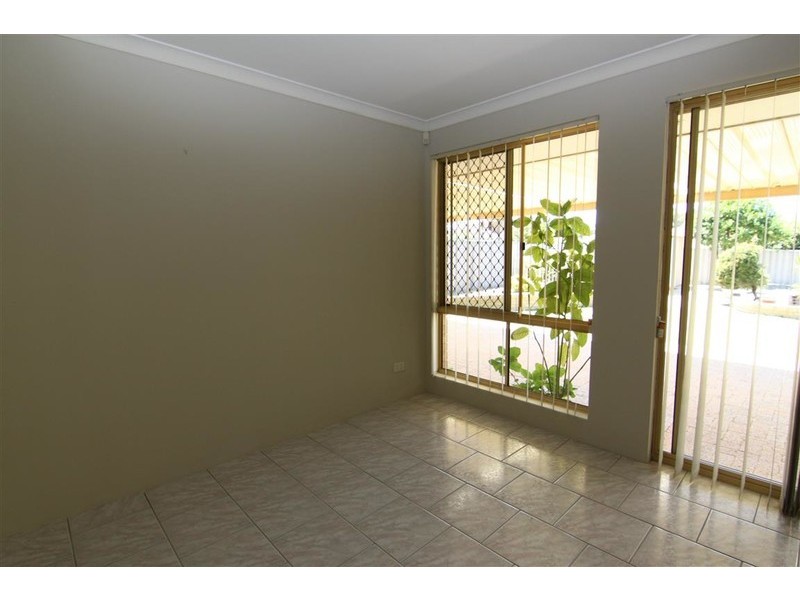 56 Jefferson Drive, Marangaroo WA 6064