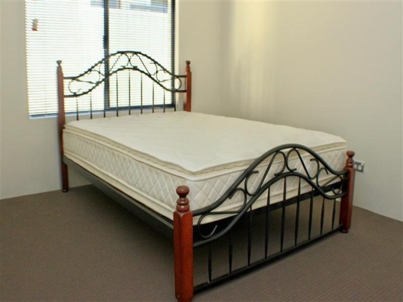 94 Bethwyn Circuit, Madeley WA 6065