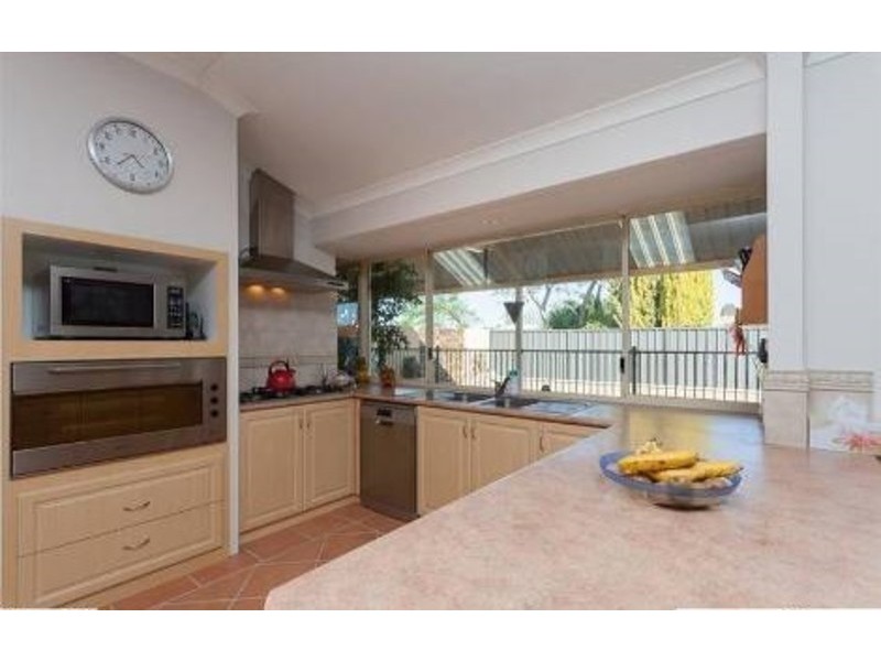 11 Heathfield Drive, Landsdale WA 6065