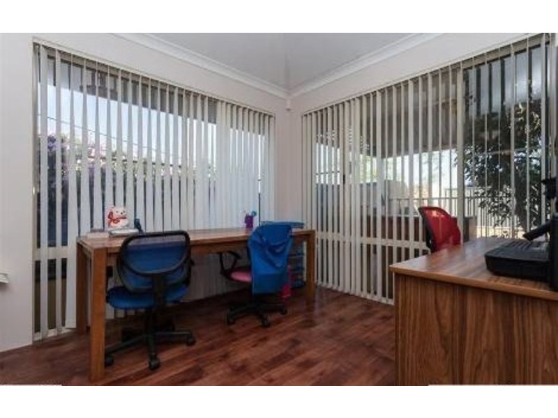 11 Heathfield Drive, Landsdale WA 6065