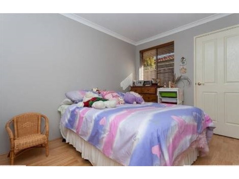 11 Heathfield Drive, Landsdale WA 6065