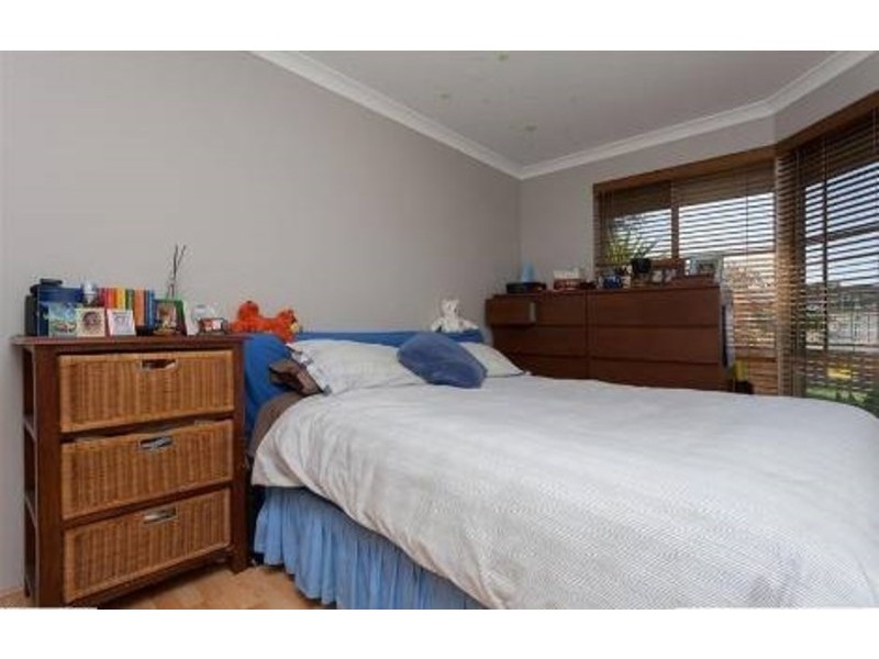 11 Heathfield Drive, Landsdale WA 6065