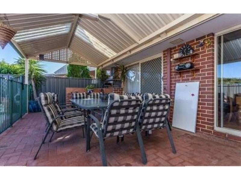 11 Heathfield Drive, Landsdale WA 6065