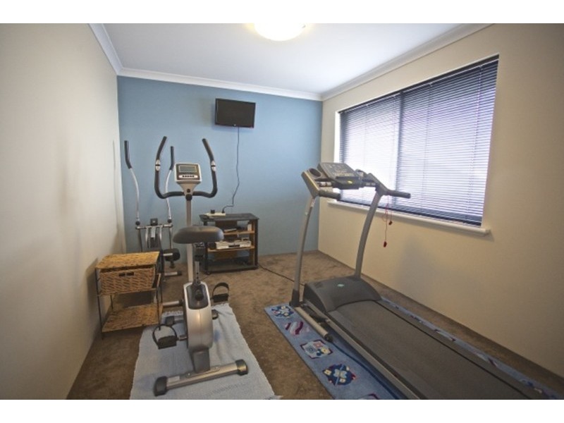 17 Bathurst Gardens, Darch WA 6065