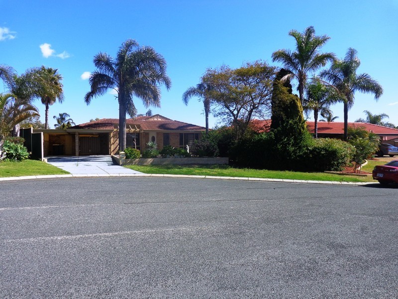 18 Richardson Court, Woodvale WA 6026