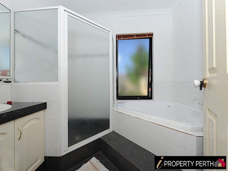 332 Kingsway, Landsdale WA 6065