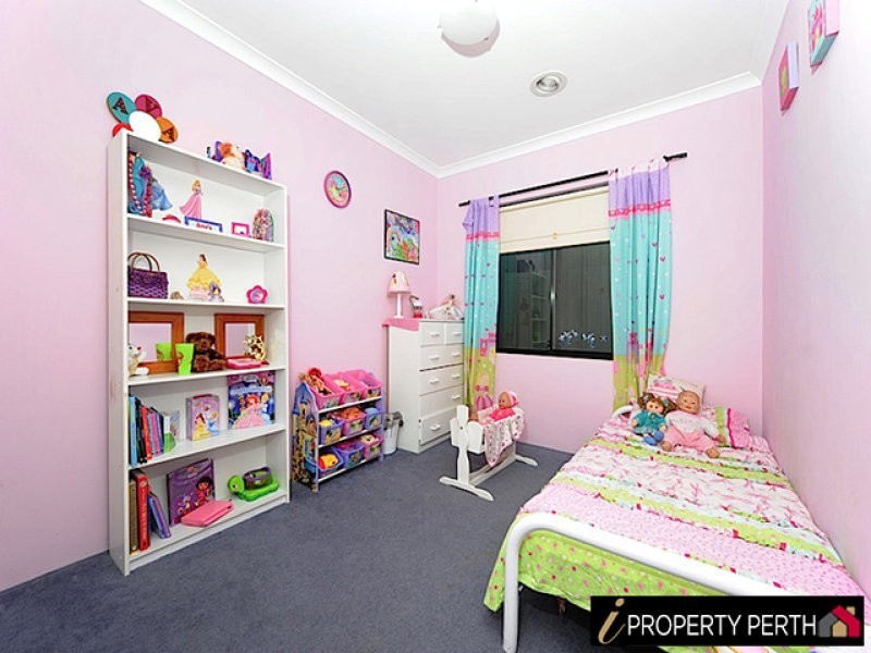 332 Kingsway, Landsdale WA 6065