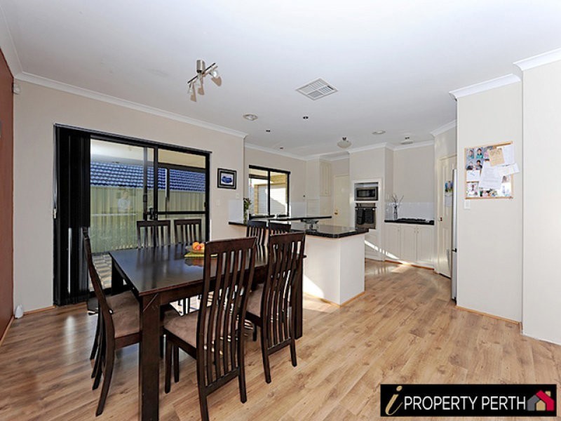 332 Kingsway, Landsdale WA 6065