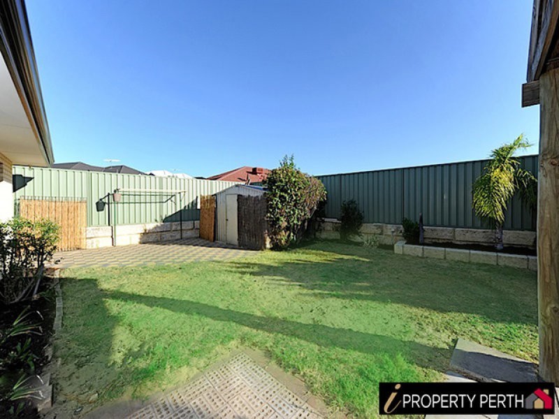 332 Kingsway, Landsdale WA 6065