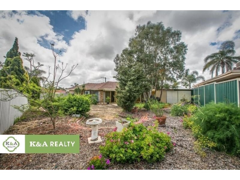 18 Richardson Court, Woodvale WA 6026