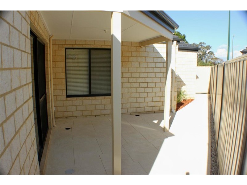 72A Susan Road, Madeley WA 6065