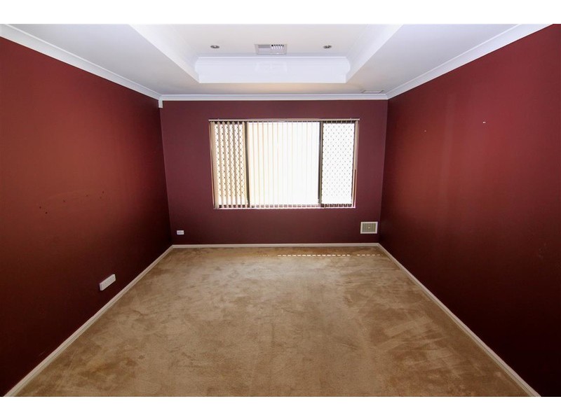 4 Hillsdale Rise, Darch WA 6065