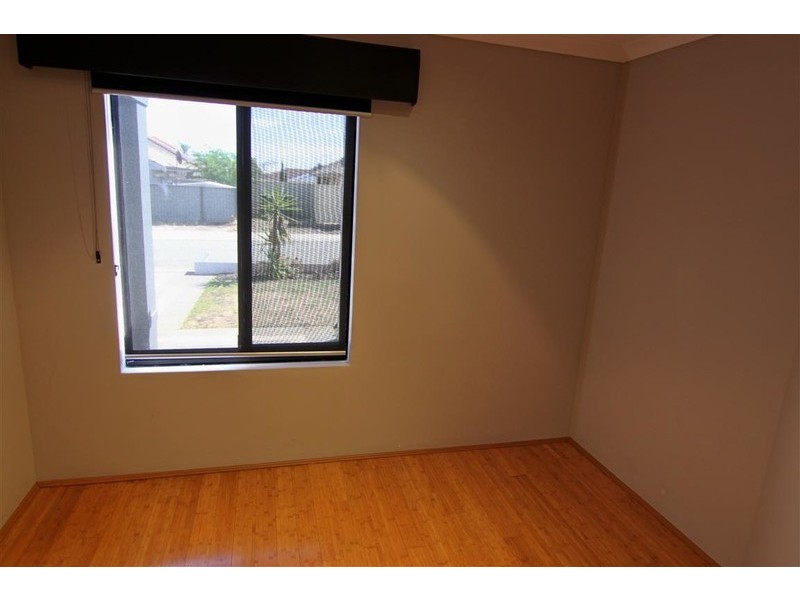 4 Hillsdale Rise, Darch WA 6065