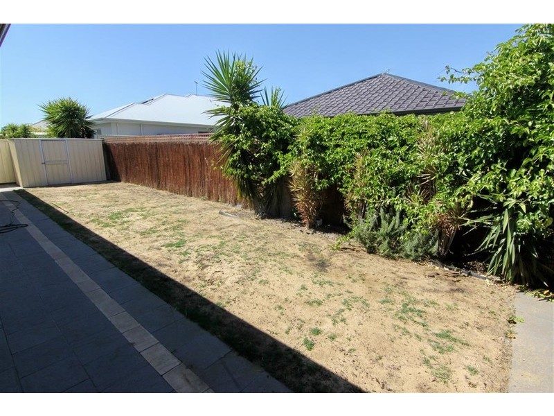 4 Hillsdale Rise, Darch WA 6065