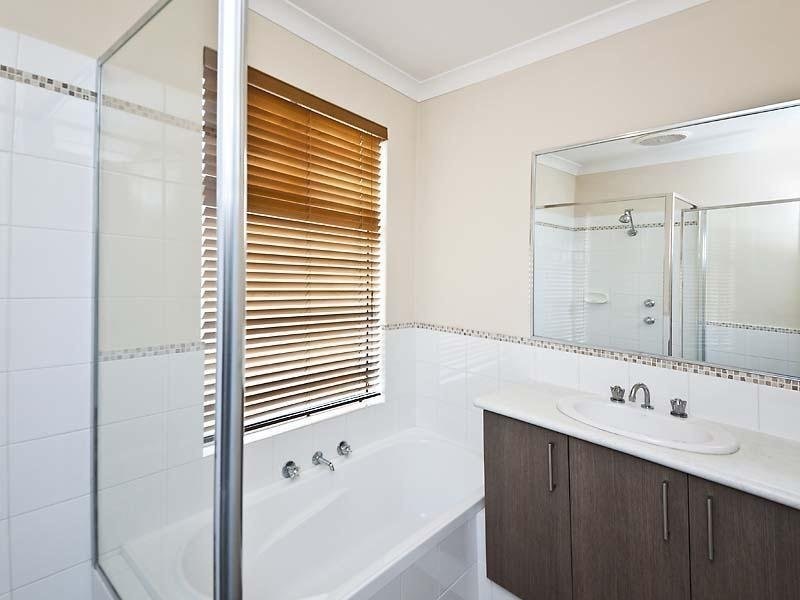 27 Penelope Place, Innaloo WA 6018