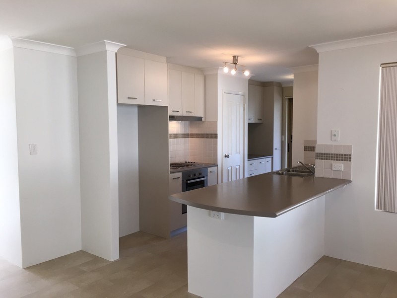 14 Kearney Mews, Marangaroo WA 6064