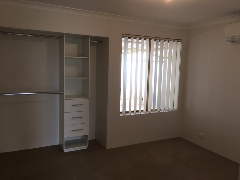 14 Kearney Mews, Marangaroo WA 6064