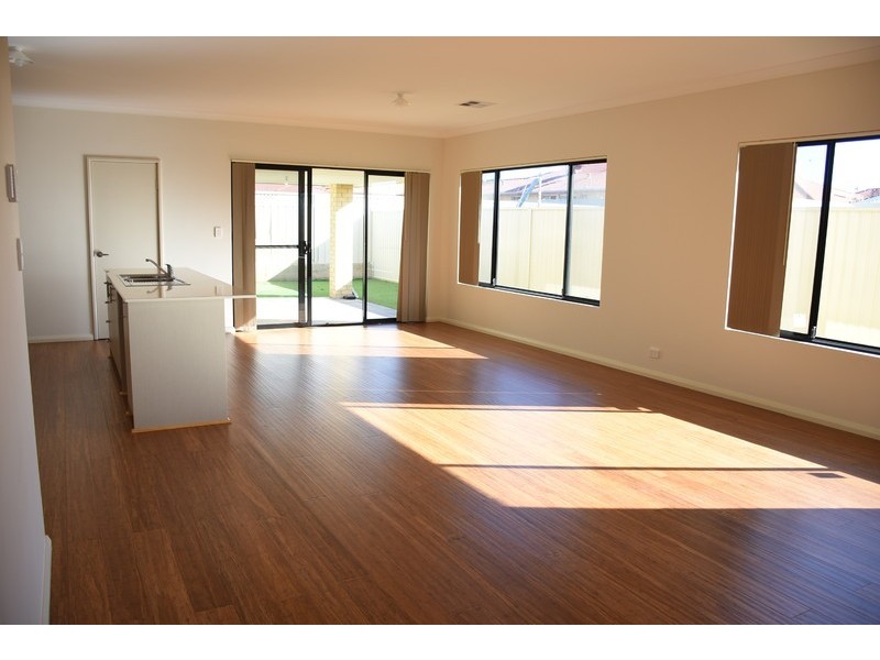 15 Hvar Street, Madeley WA 6065